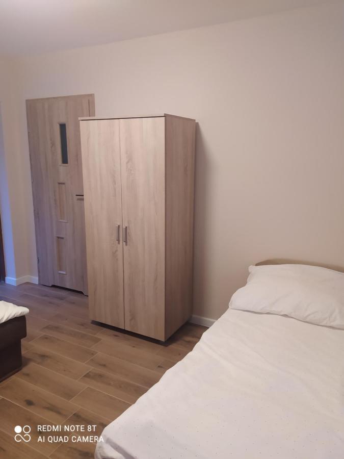Hotel Piaskowy Dwor Krynica Morska Esterno foto