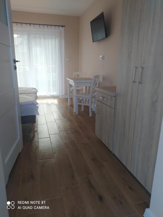 Hotel Piaskowy Dwor Krynica Morska Esterno foto