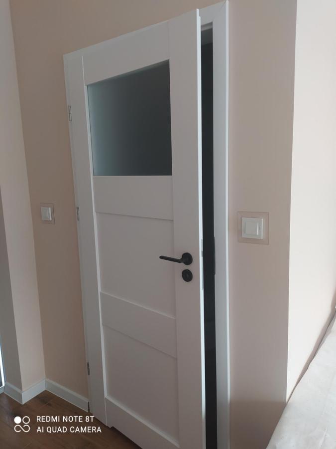 Hotel Piaskowy Dwor Krynica Morska Esterno foto
